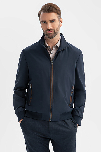 Куртка с водоотталкивающей обработкой